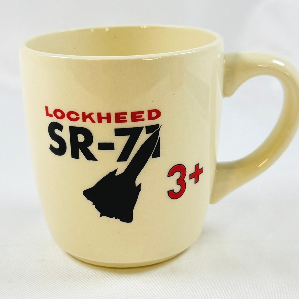 VTG Lockheed SR-71 Blackbird Mach 3+ Skunk Works Aviation Collectible Mug USA